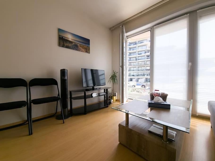 Cozy Studio With Pool Close To The Sea Ostend Luaran gambar